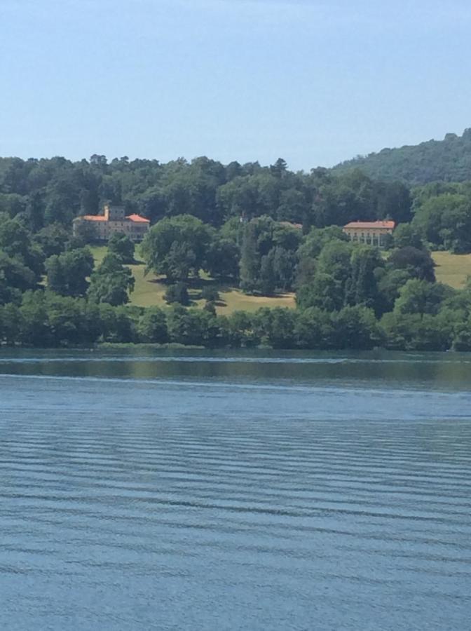 Notte sul Lago Gozzano Esterno foto